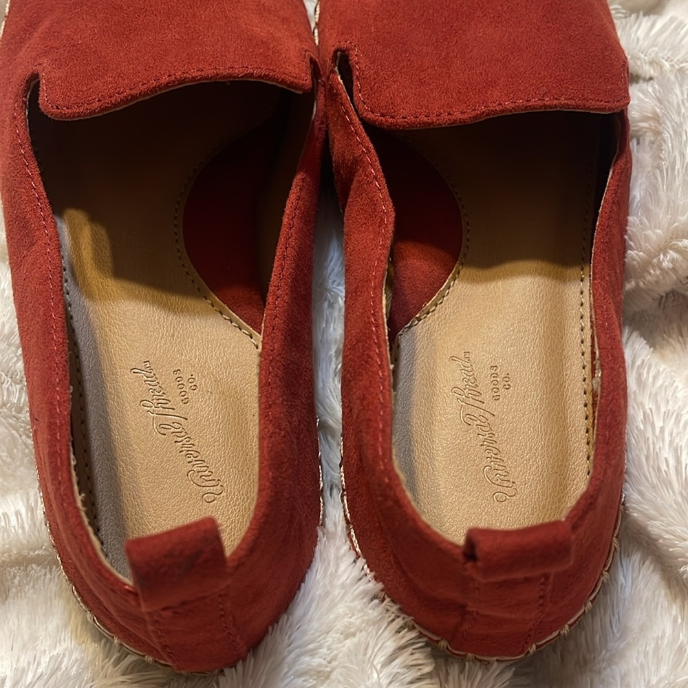 Perfect π flats for fall π - Picture 4 of 4